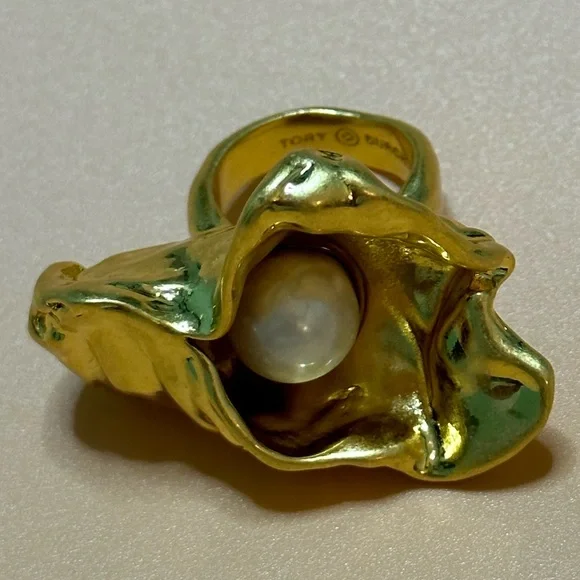 Tory Burch Oyster pearl from the ocean Ring size 7 - Picture 6 of 11